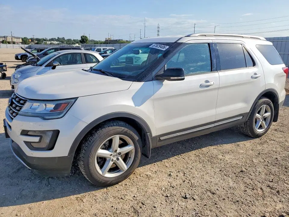1FM5K8DHXGGB52606 — 2016 Ford Explorer, Град, фото до ремонта