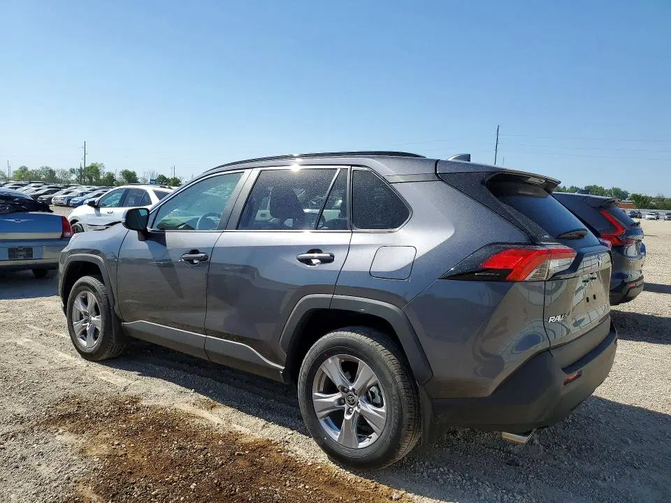 2025 TOYOTA RAV4 VIN 2T3P1RFV3SC568262 фото 2