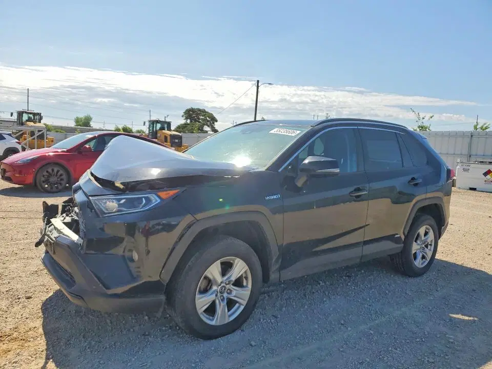 2T3RWRFV6LW077985 — 2020 Toyota RAV4 Hybrid, Передняя часть, фото до ремонта