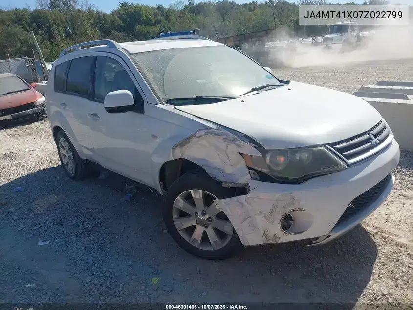 JA4MT41X07Z022799 — 2007 Mitsubishi Outlander, Спереди справа, фото до ремонта