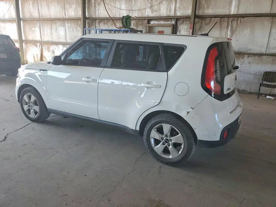 2017 KIA Soul VIN KNDJN2A20H7425030 фото 2