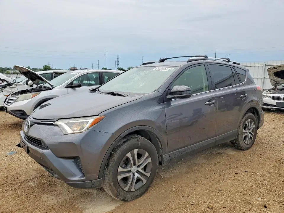 JTMBFREV2GJ090529 — 2016 Toyota RAV4, Задняя часть, фото до ремонта