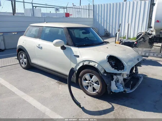 WMWXR3C09L2L70502 — 2020 MINI Hardtop Cooper, передняя часть, фото до ремонта