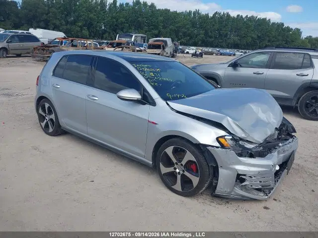3VW4T7AU9GM027947 — 2016 Volkswagen GTI, передняя часть, фото до ремонта