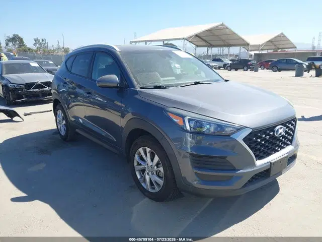 KM8J33A40MU403050 — 2021 Hyundai Tucson Value, Задняя часть, фото до ремонта