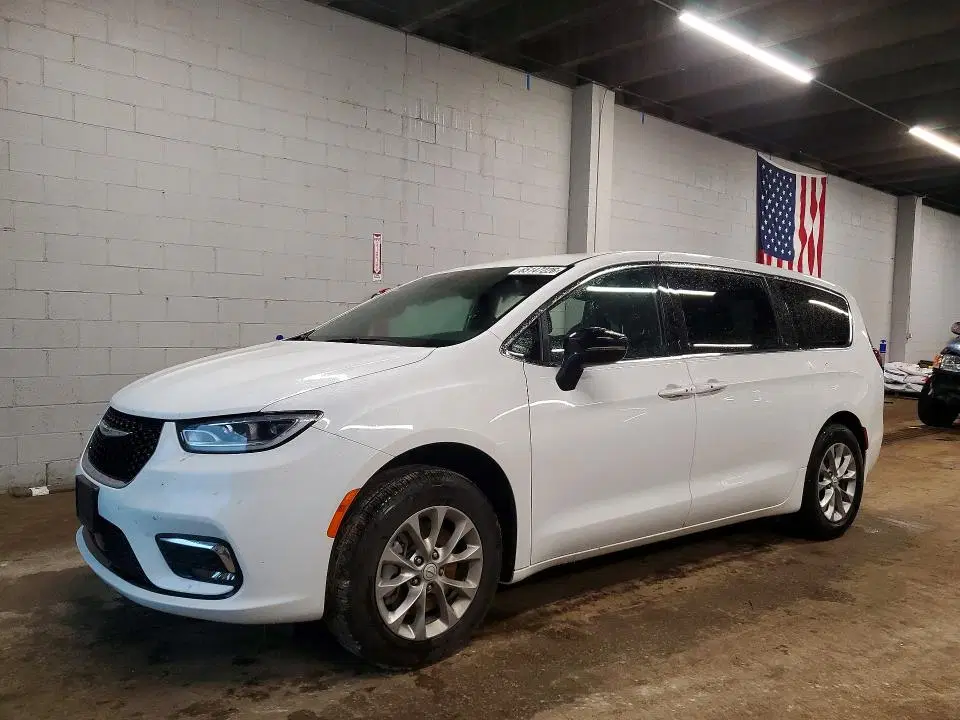 2C4RC3BG6TR174384 — 2026 Chrysler Pacifica, Боковая часть, фото до ремонта