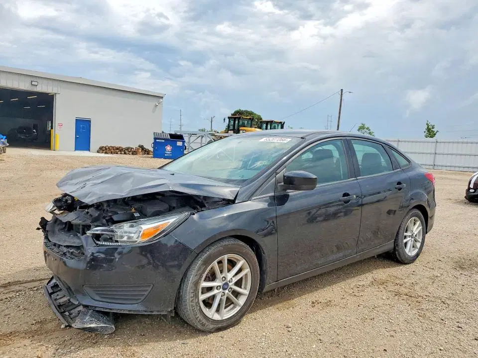 1FADP3F23JL316439 — 2018 Ford Focus, Передняя часть, фото до ремонта