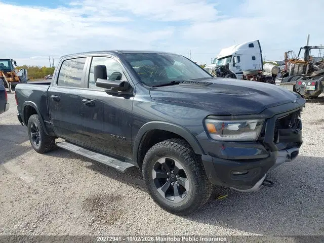 1C6SRFLT1KN722744 — 2019 Dodge RAM 1500 Sport Crew Cab, Передняя часть, фото до ремонта