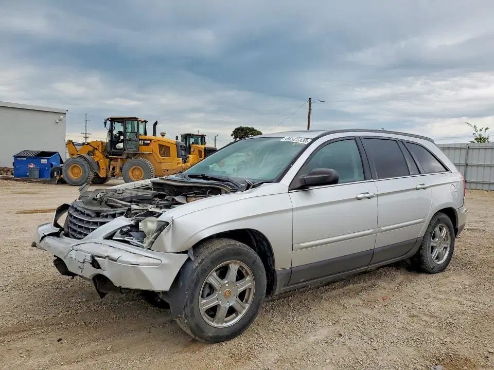 2C8GF68464R179520 — 2004 Chrysler Pacifica, Передняя часть, фото до ремонта