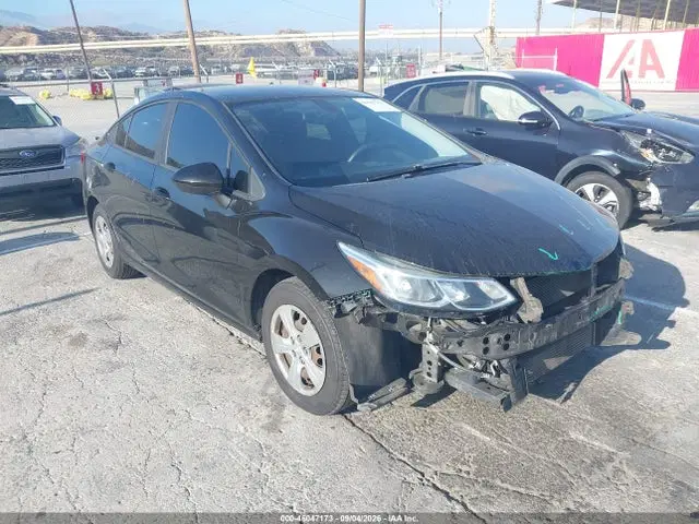 1G1BC5SM8G7321162 — 2016 Chevrolet Cruze LS Auto, Передняя часть, фото до ремонта