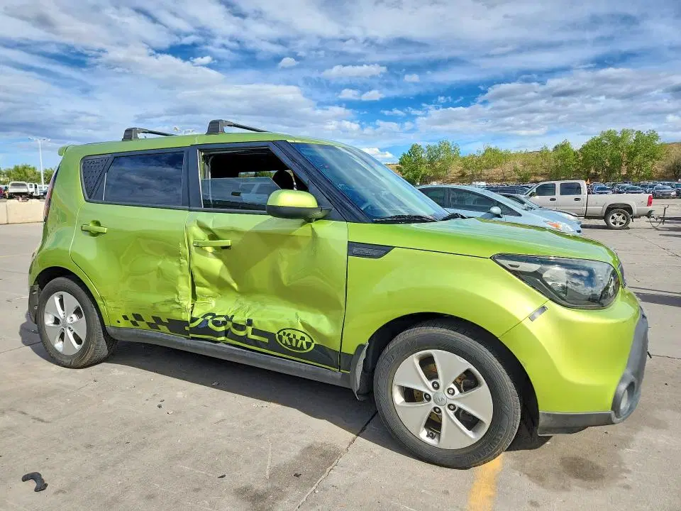 2015 KIA Soul VIN KNDJN2A27F7760136 фото 4