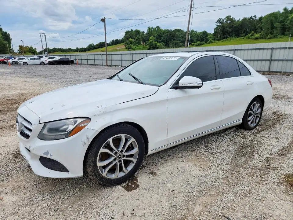 55SWF4JB6JU245340 — 2018 Mercedes-Benz C, передняя часть, фото до ремонта