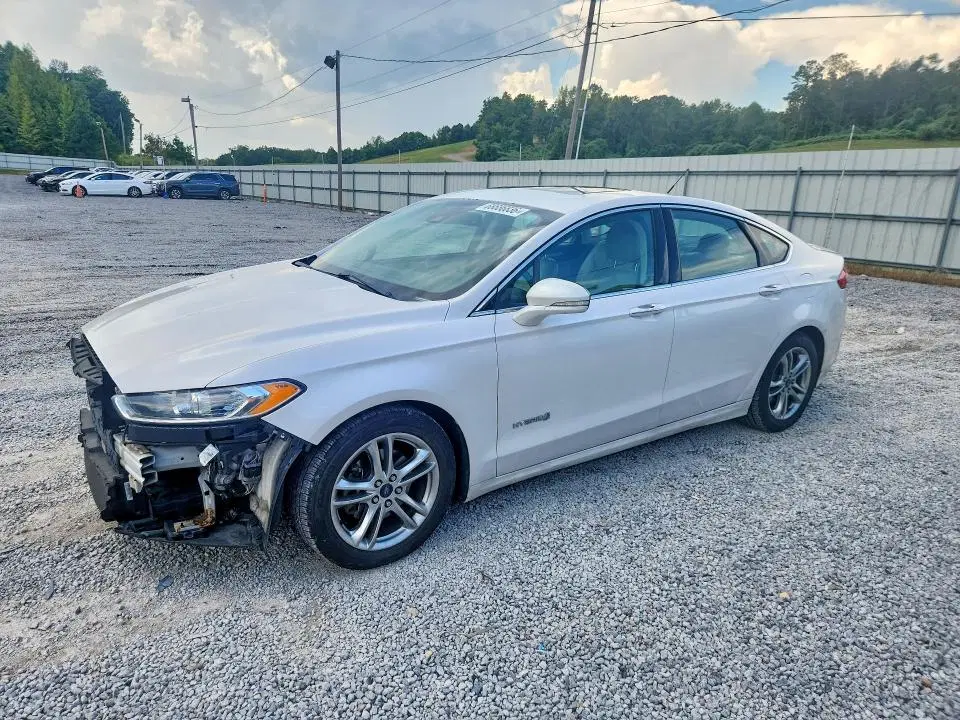 3FA6P0RU8GR127252 — 2016 Ford Fusion, Передняя часть, фото до ремонта