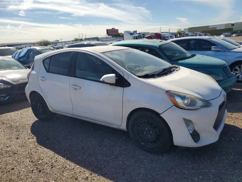 2016 Toyota PRIUS C VIN JTDKDTB33G1128792 фото 4