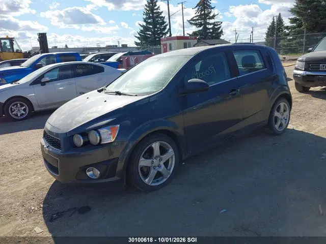 2016 Chevrolet SONIC LT VIN 1G1JC6SB1G4141720 фото 2
