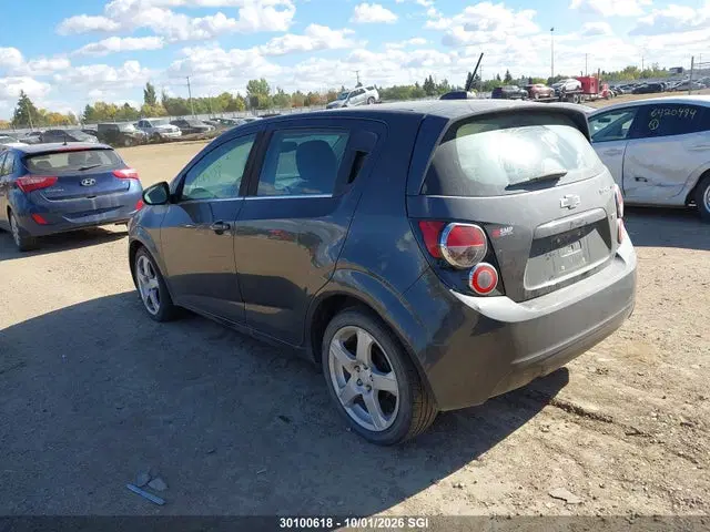 2016 Chevrolet SONIC LT VIN 1G1JC6SB1G4141720 фото 3