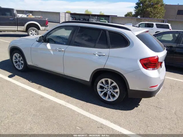 2014 BMW X1 Xdrive28i VIN WBAVL1C51EVY20945 фото 3
