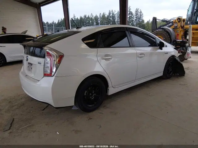 2015 Toyota Prius Four VIN JTDKN3DU4F1920385 фото 4