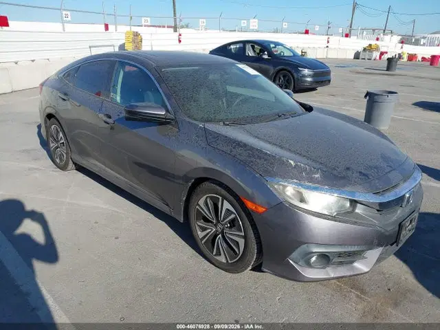 2HGFC1F33HH652502 — 2017 Honda Civic EX-T, Пресная вода (Fresh Water), фото до ремонта
