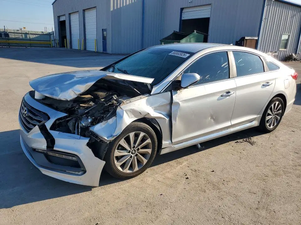 5NPE34AF3FH110561 — 2015 Hyundai Sonata, Передняя часть, фото до ремонта