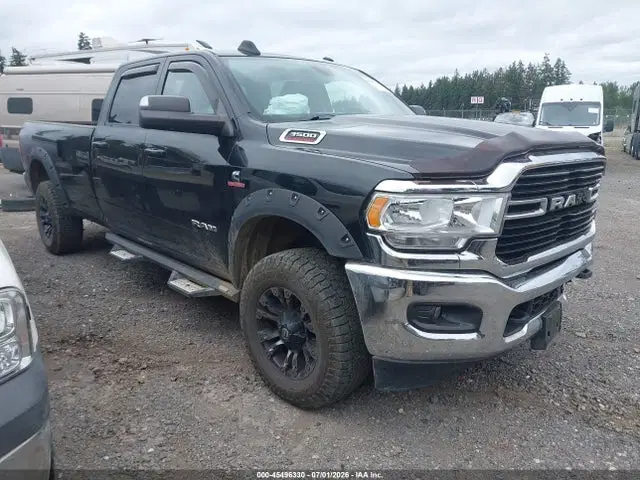 3C63R3HL3LG129182 — 2020 RAM 3500 Big Horn 4X4 8' Box, Передняя часть, фото до ремонта