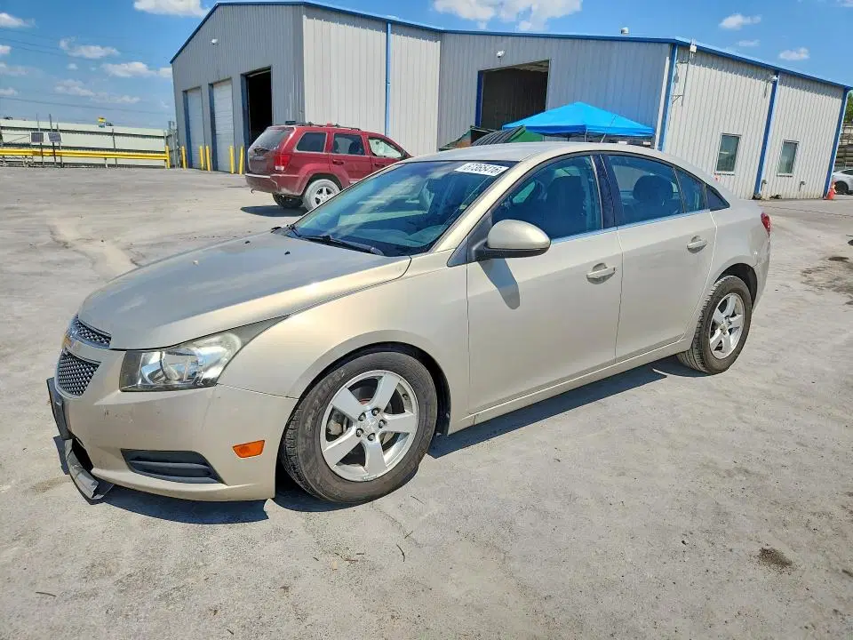 1G1PF5SC6C7226663 — 2012 Chevrolet Cruze, Передняя часть, фото до ремонта