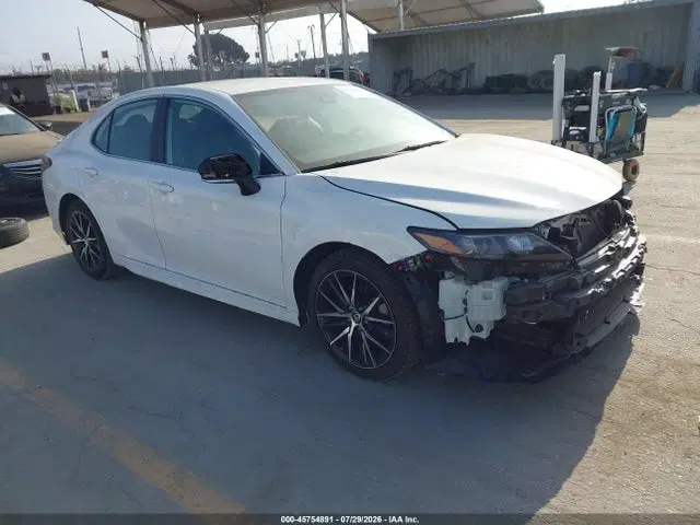 4T1G11AK1PU814593 — 2023 Toyota Camry SE, Left Side, фото до ремонта