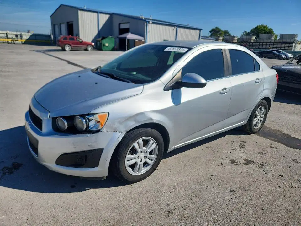1G1JC5SH0E4166247 — 2014 Chevrolet Sonic, Передняя часть, фото до ремонта