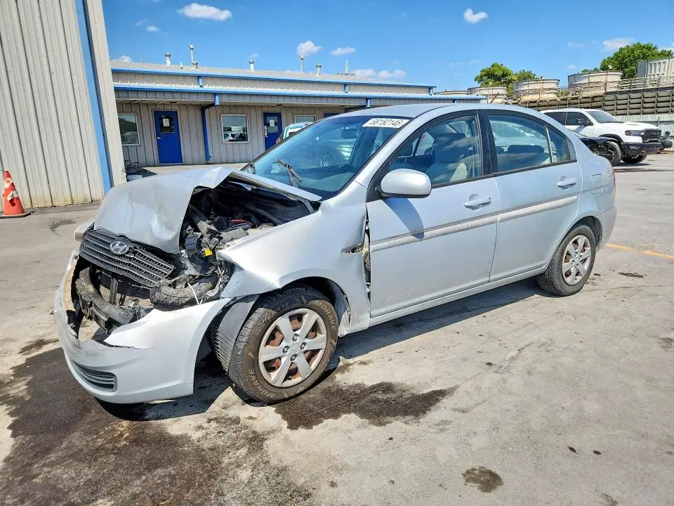 KMHCN4AC7BU611990 — 2011 Hyundai Accent, Передняя часть, фото до ремонта