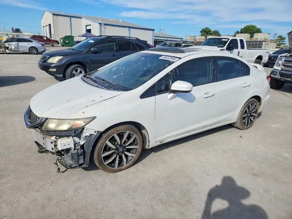 19XFB2F96FE004690 — 2015 Honda Civic, Передняя часть, фото до ремонта