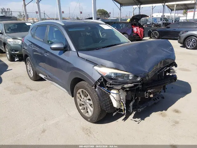 KM8J3CA45JU630102 — 2018 Hyundai Tucson SEL, Передняя часть, фото до ремонта
