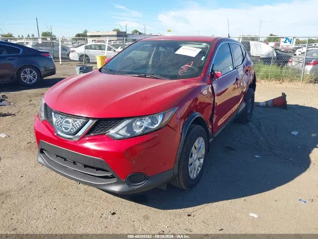2018 Nissan Rogue Sport S VIN JN1BJ1CP6JW152337 фото 2