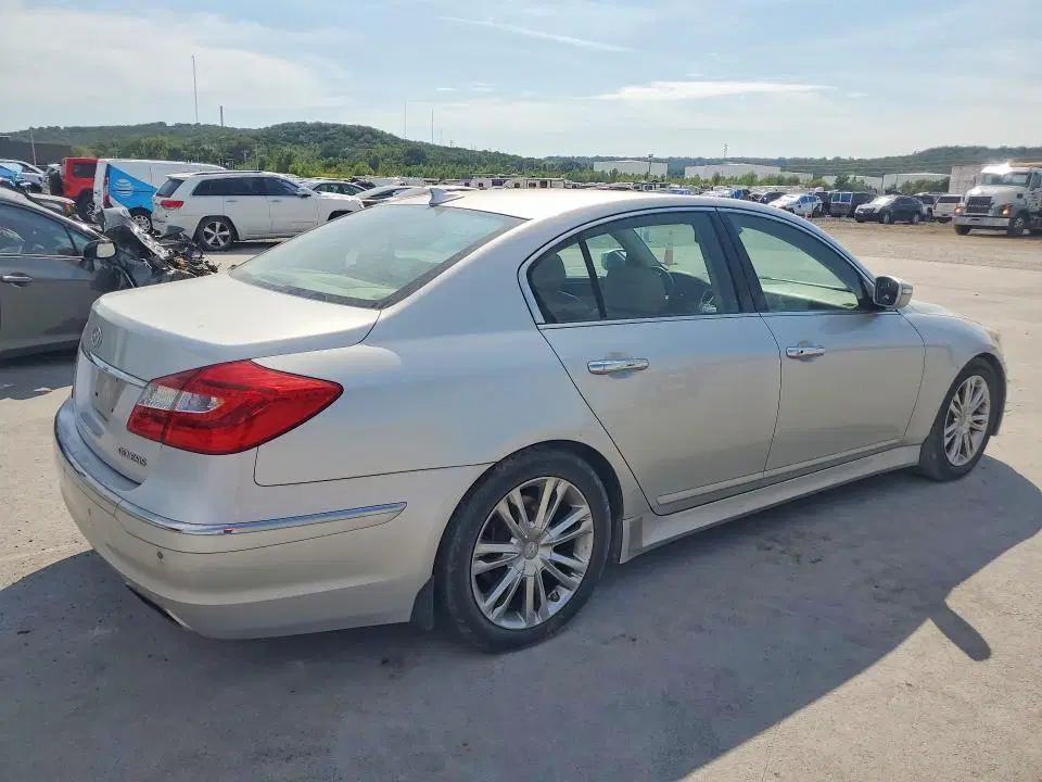 2013 HYUNDAI GENESIS VIN KMHGC4DD2DU246794 фото 3
