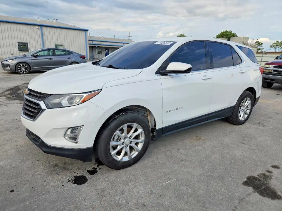 2GNAXJEV9J6314532 — 2018 Chevrolet Equinox, Задняя часть, фото до ремонта