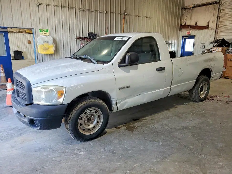 1D7HA16K48J117011 — 2008 Dodge RAM 1500, задняя часть, фото до ремонта