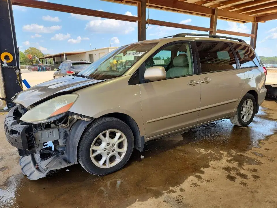 5TDZA22C16S513304 — 2006 Toyota Sienna, Передняя часть, фото до ремонта