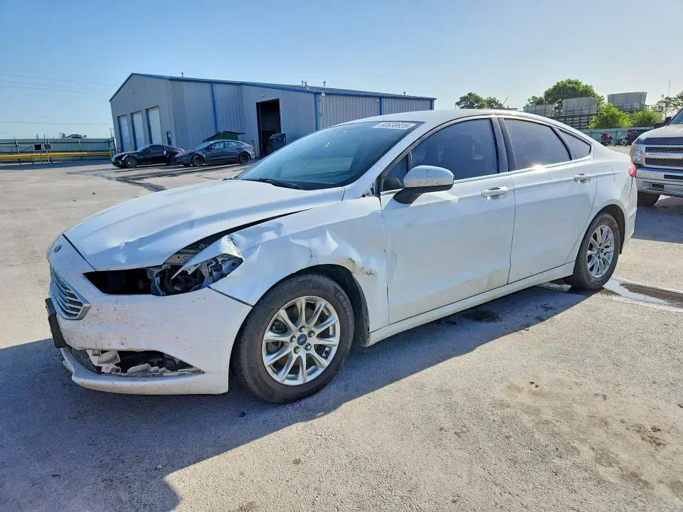 3FA6P0G75JR203563 — 2018 Ford Fusion, Передняя часть, фото до ремонта