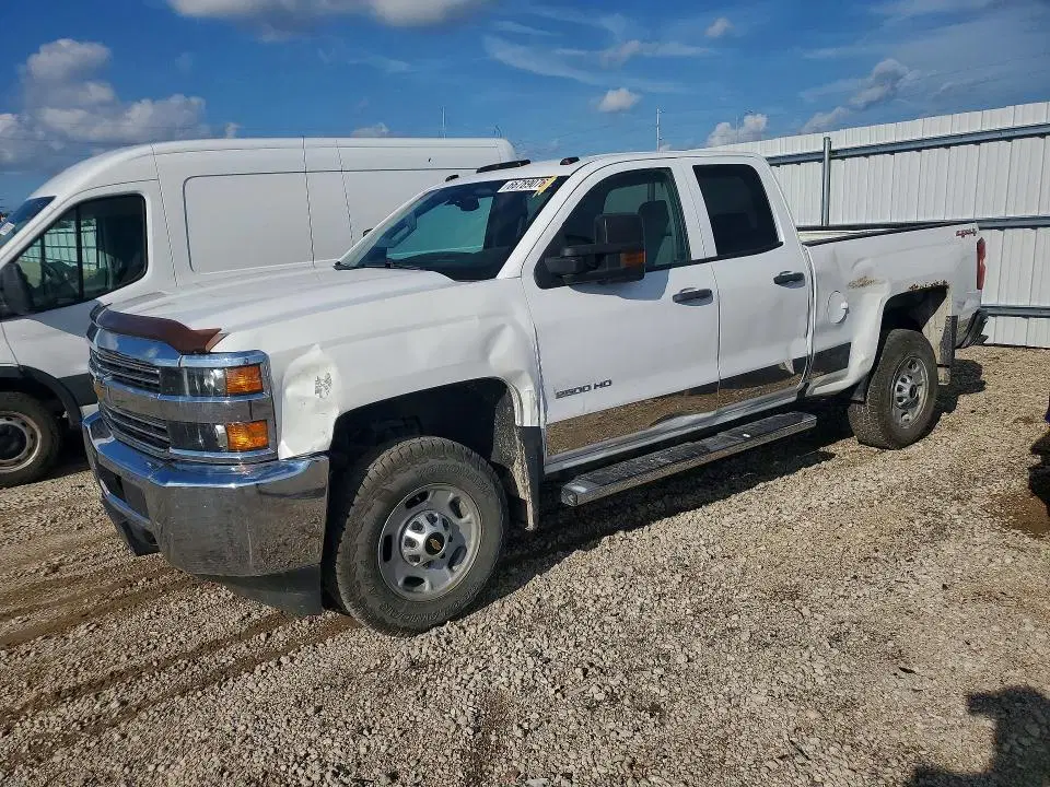 1GC2KUEG9GZ332394 — 2016 Chevrolet Silverado, Боковая часть, фото до ремонта