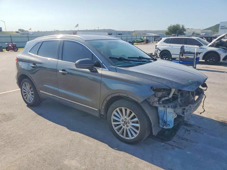 2019 LINCOLN MKC VIN 5LMCJ1C95KUL16539 фото 3