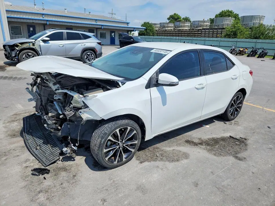 5YFBURHE1HP726713 — 2017 Toyota Corolla, Передняя часть, фото до ремонта