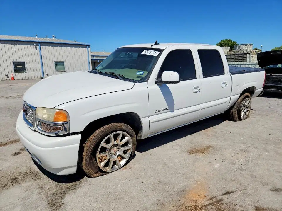 2GTEK63N261273366 — 2006 GMC Sierra, Передняя часть, фото до ремонта