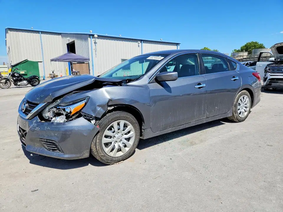 1N4AL3AP7JC146815 — 2018 Nissan Altima, Передняя часть, фото до ремонта