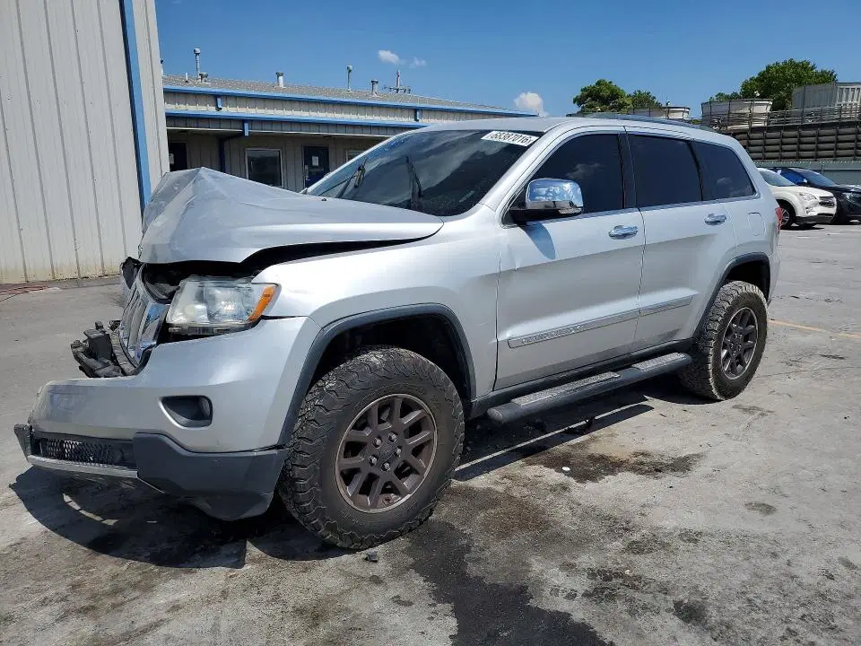 1C4RJFCG3DC619437 — 2013 Jeep Grand Cherokee, Передняя часть, фото до ремонта