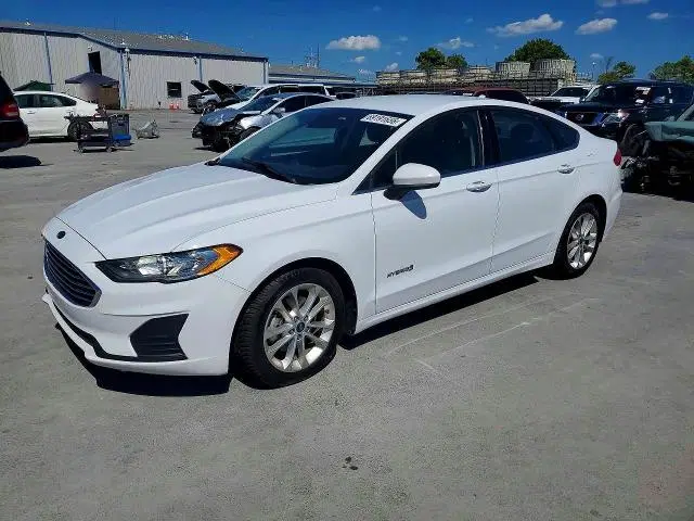 3FA6P0LU3KR240981 — 2019 Ford Fusion, Передняя часть, фото до ремонта