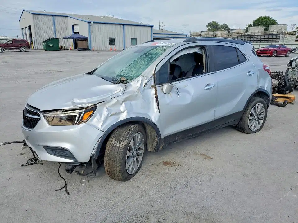 KL4CJASB6KB882582 — 2019 Buick Encore, Передняя часть, фото до ремонта