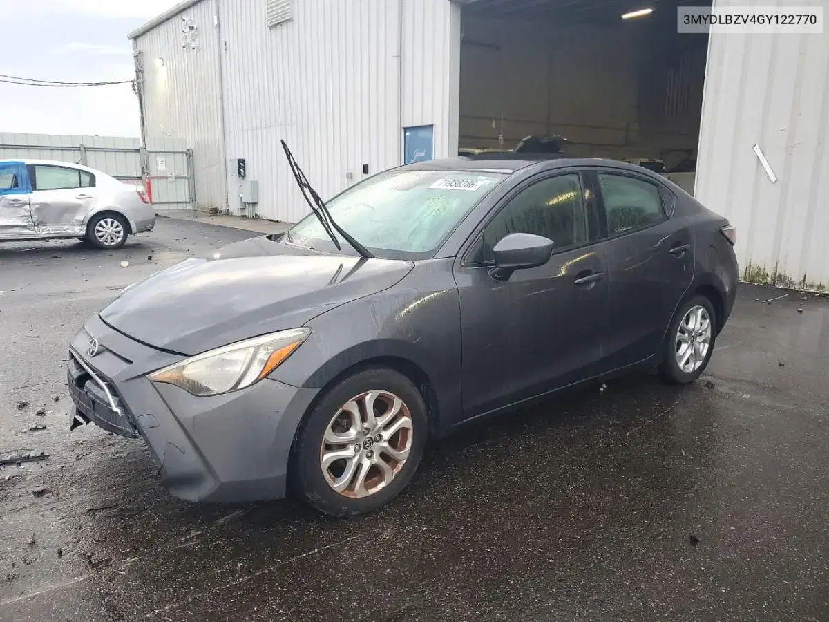 3MYDLBZV4GY122770 — 2016 Scion iA, передняя часть, фото до ремонта