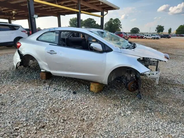 2014 KIA Forte VIN KNAFX6A81E5190685 фото 4