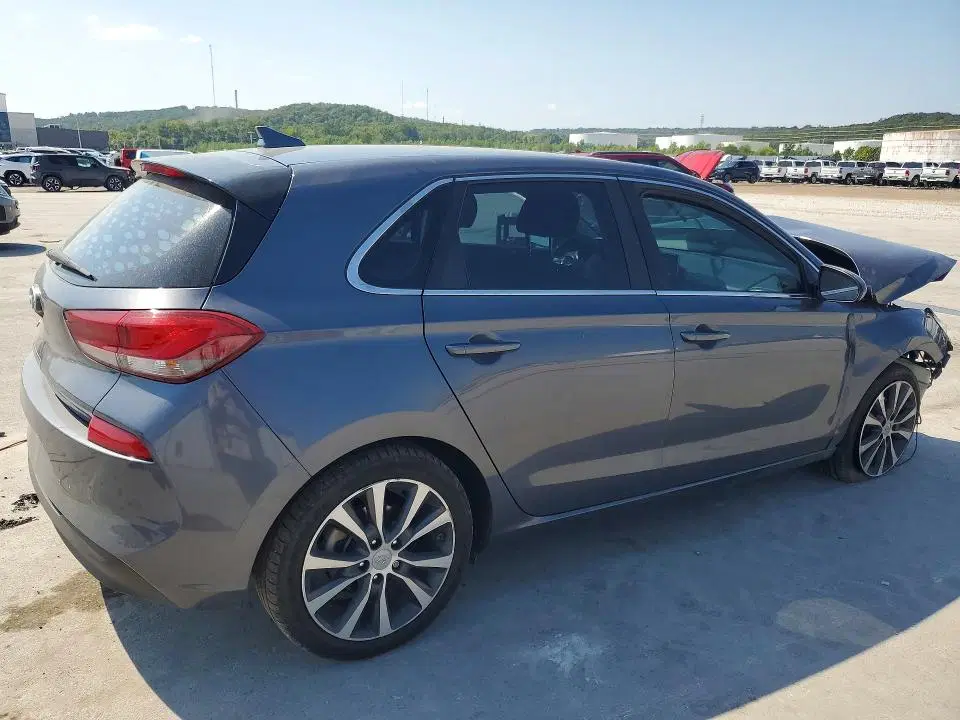 2018 HYUNDAI ELANTRA GT VIN KMHH35LE8JU023949 фото 3
