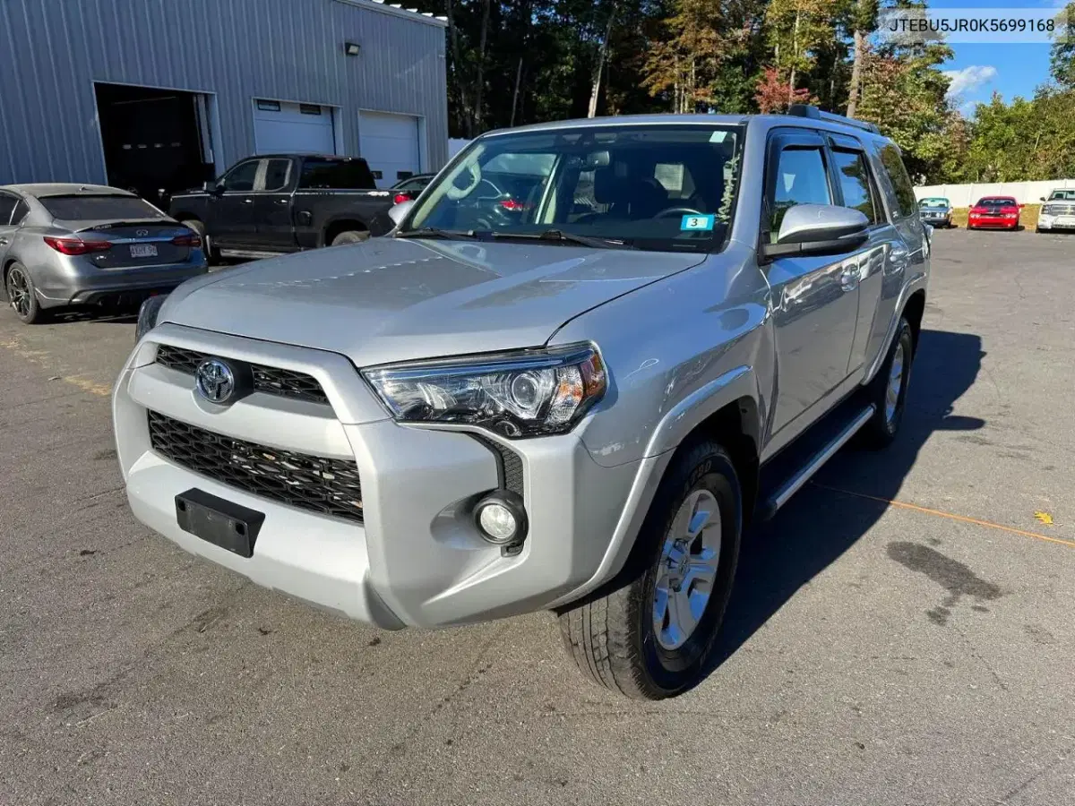 JTEBU5JR0K5699168 — 2019 Toyota 4RUNNER, мелкие вмятины и царапины, фото до ремонта