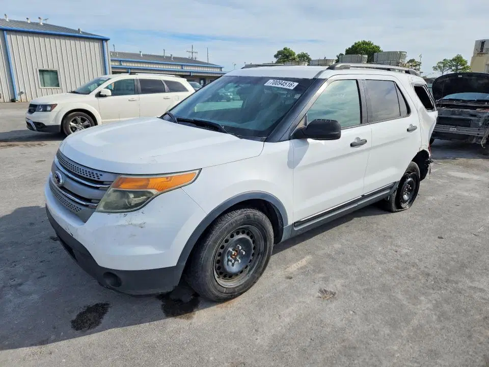 1FM5K8B89DGC35426 — 2013 Ford Explorer, Задняя часть, фото до ремонта